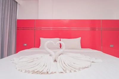 Deluxe Double or Twin Room with Spa Bath — Patong Diamond Hotel